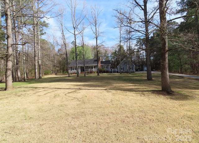 Property at 1414 Farmstead Rd, Rock Hill, SC 29732, 3 beds, 2 baths