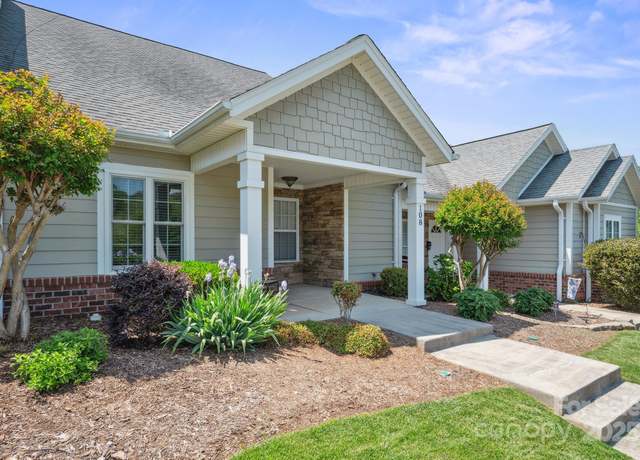 Property at 108 Ivy Ct, Morganton, NC 28655, 2 beds, 2 baths