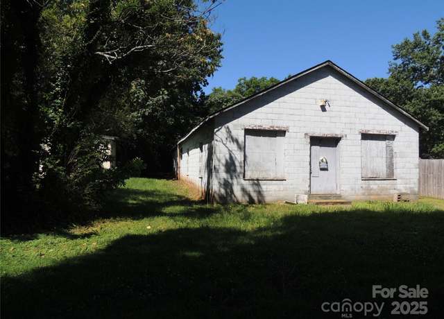 Property at 2012 Whisnant Ave N, Newton, NC 28658