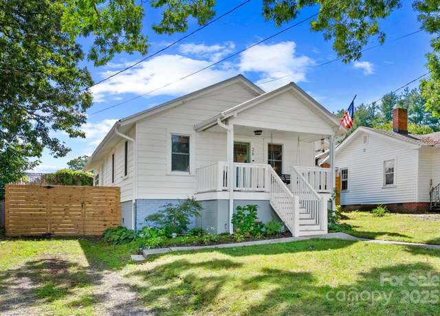 Property at 26 Oteen Park Pl, Asheville, NC 28805, 3 beds, 2 baths