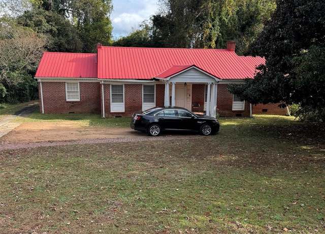 Property at 220 Woodside Dr, Wadesboro, NC 28170, 34 beds, 19.5 baths