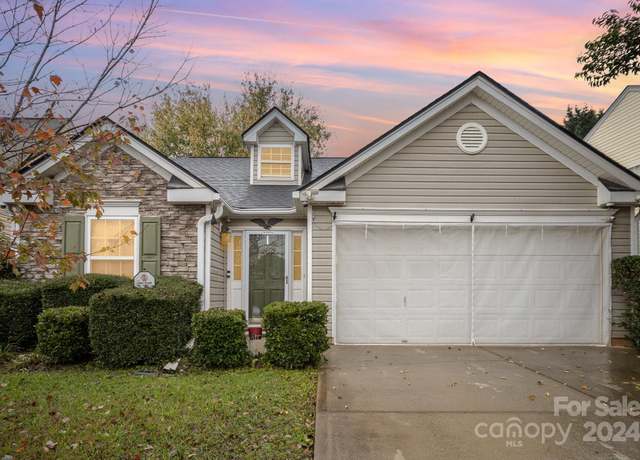 Property at 105 Ranlo Ave, Gastonia, NC 28054, 3 beds, 2 baths