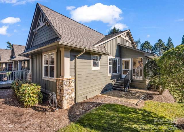 Property at 603 Fox Den Ct, Hendersonville, NC 28792, 3 beds, 2 baths