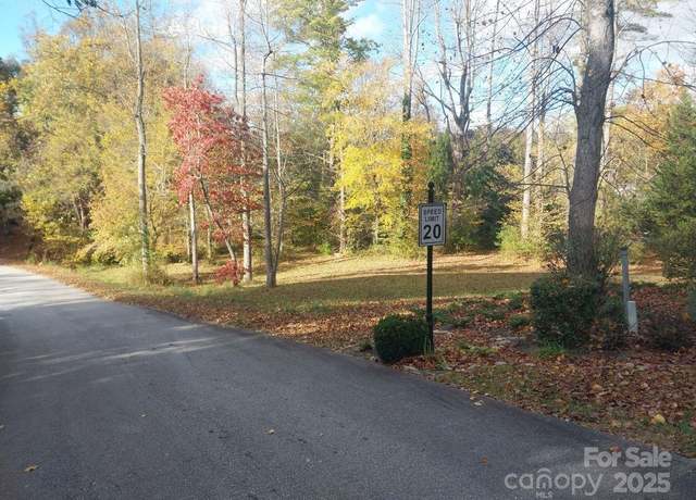 Property at 111 Benhurst Ct, Hendersonville, NC 28791