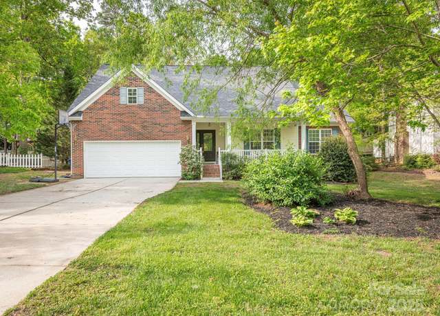 Property at 3033 Beech Ct, Indian Trail, NC 28079, 5 beds, 3 baths