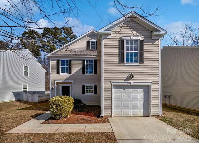 Property at 1121 Swearngan Ridge Ct, Charlotte, NC 28216, 3 beds, 2.5 baths