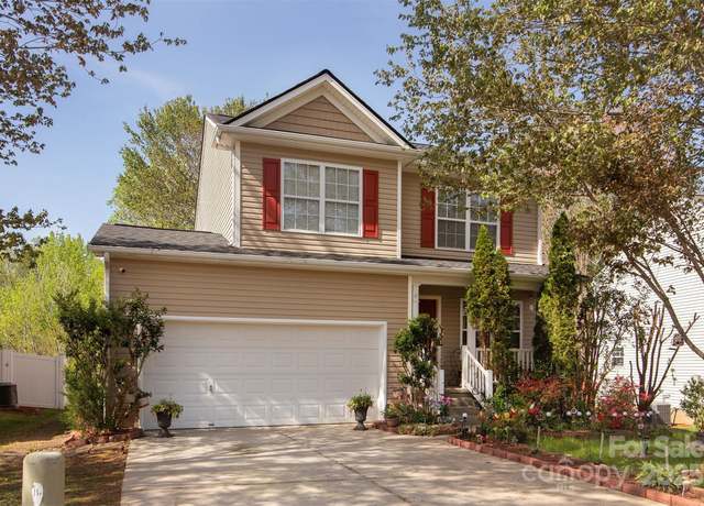 Property at 5127 Fernhill Dr, Charlotte, NC 28217, 3 beds, 2.5 baths