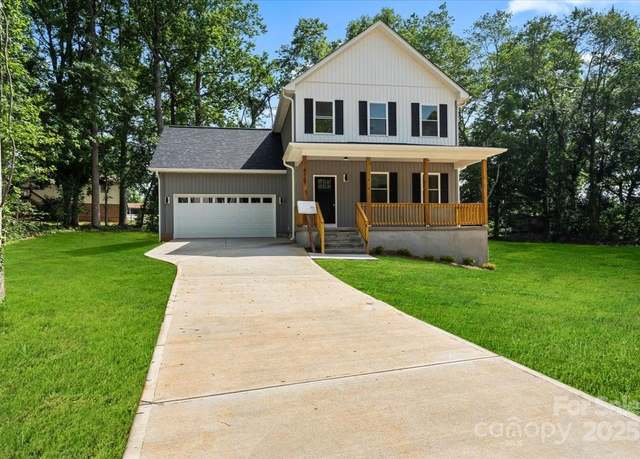 Property at 4541 Kings Ct, Hickory, NC 28602, 3 beds, 2.5 baths