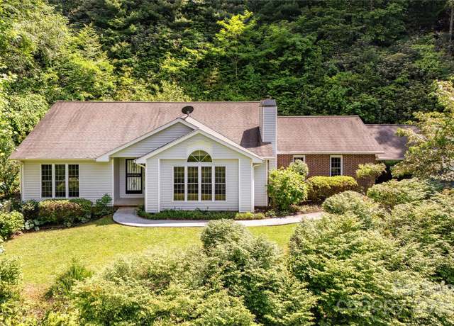 Property at 93 Wood Duck Ct, Brevard, NC 28712, 3 beds, 2 baths