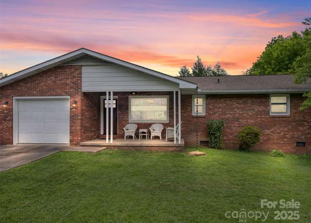 Property at 158 Fisher Rd, Brevard, NC 28712, 3 beds, 2 baths