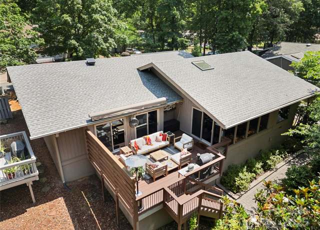 Property at 26 New River Trce, Lake Wylie, SC 29710, 2 beds, 2.5 baths