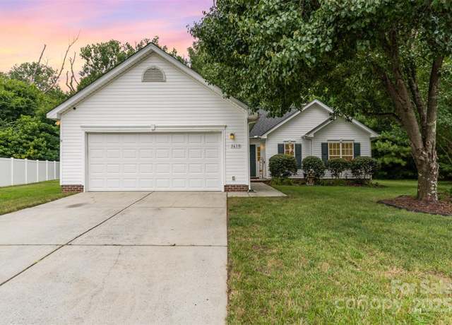 Property at 3619 Dashiel Dr, Charlotte, NC 28262, 3 beds, 2 baths