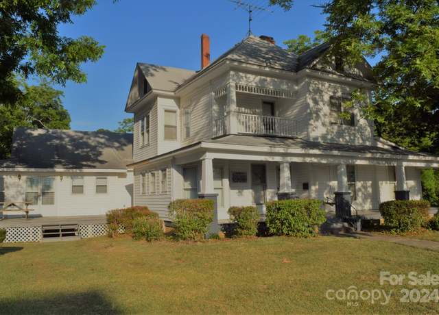 Property at 115 S Pearl St, Troy, NC 27371, 6 beds, 3.5 baths