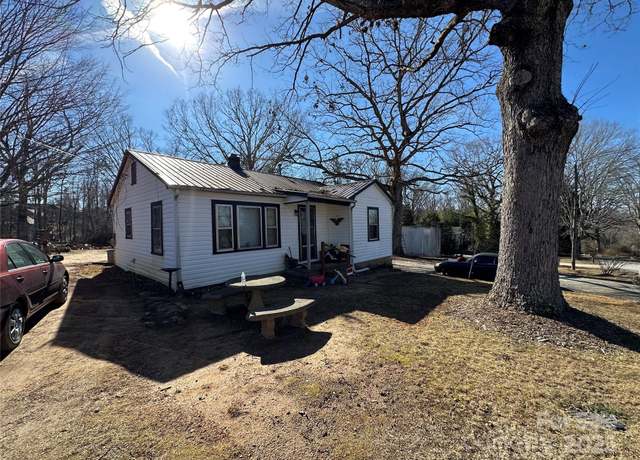 Property at 375 Shasta Ln, Lenoir, NC 28645, 2 beds, 1 bath