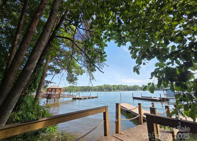 Property at 7326 Right Angle St, Sherrills Ford, NC 28673