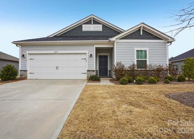 Property at 4919 Trigney Ct, Charlotte, NC 28214, 3 beds, 2 baths