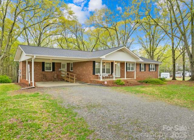 Property at 322 S Main St, Shelby, NC 28152, 3 beds, 2 baths