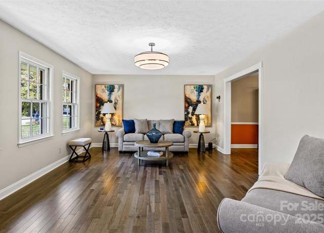 Property at 11 Blueberry Hill Rd, Asheville, NC 28804, 4 beds, 2.5 baths