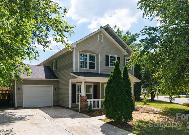 Property at 8343 Highlander Ct, Charlotte, NC 28269, 3 beds, 2.5 baths