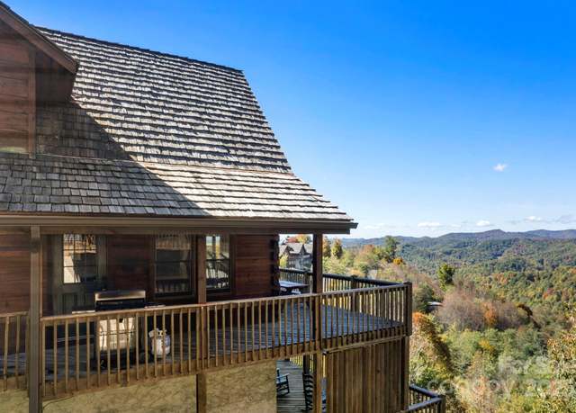 Property at 161 Scenic Wolf Dr, Mars Hill, NC 28754, 3 beds, 3.5 baths