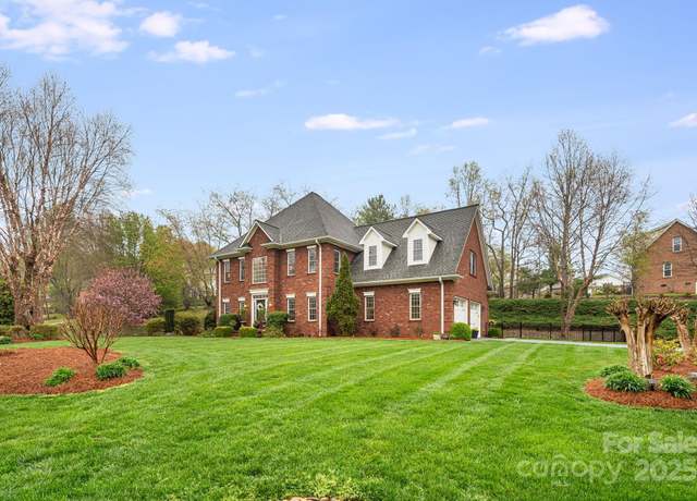 Property at 201 Springwood Dr NE, Valdese, NC 28690, 4 beds, 3 baths