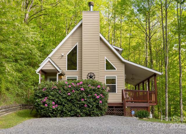 Property at 277 Mayali Trl, Waynesville, NC 28785, 3 beds, 2.5 baths