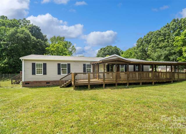 Property at 2021 Beamguard Rd, Clover, SC 29710, 4 beds, 2 baths