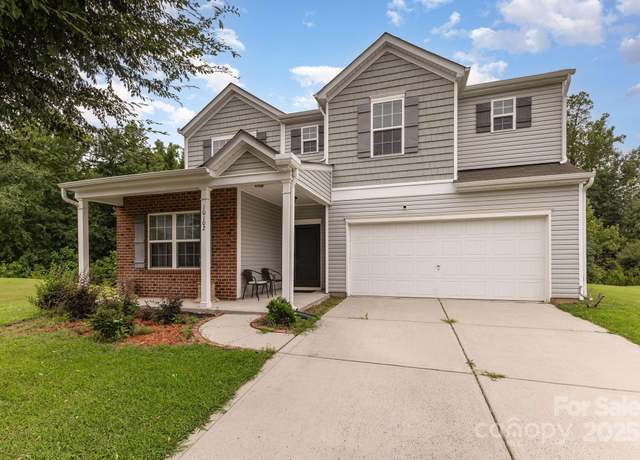 Property at 10102 Green Grass Rd, Charlotte, NC 28227, 4 beds, 2.5 baths
