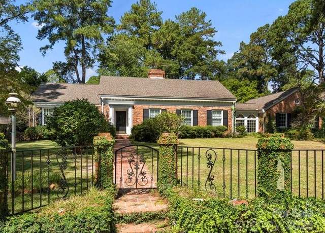 Property at 122 Lakeway Dr, Cheraw, SC 29520, 3 beds, 3.5 baths