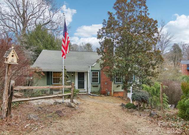 Property at 28 Kensington Dr, Asheville, NC 28805, 3 beds, 1 bath