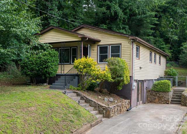 Property at 108 Morningside Dr, Asheville, NC 28806, 3 beds, 1 bath