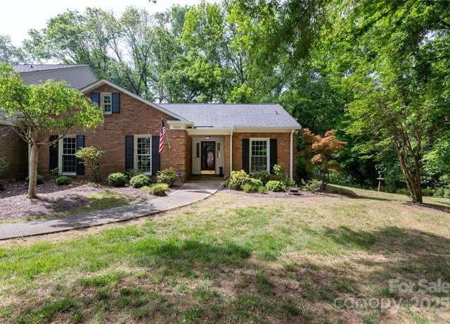 Property at 4234 Woodglen Ln, Charlotte, NC 28226, 3 beds, 2 baths