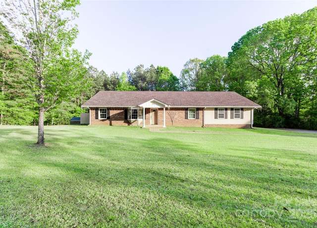 Property at 856 Skyline Dr, Chester, SC 29706, 3 beds, 2 baths