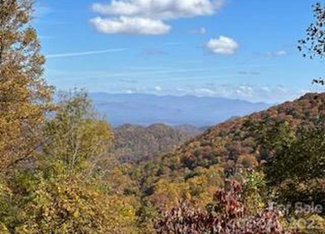 Property at 580 Freemont Dr, Leicester, NC 28748, 5 beds, 4.5 baths