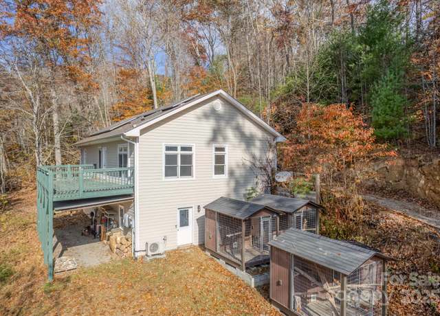 Property at 534 Parson Branch Rd, Green Mountain, NC 28740, 2 beds, 2 baths