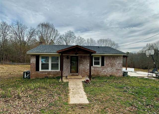 Property at 1640 Old Friendship Rd, Rock Hill, SC 29730, 2 beds, 1 bath