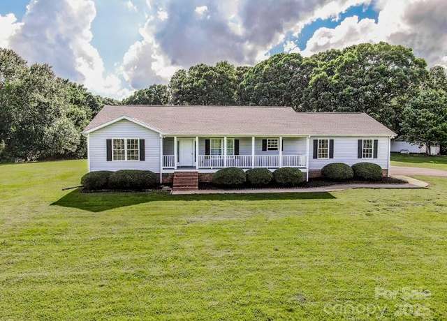 Property at 2811 Saint James Church Rd, Denver, NC 28037, 3 beds, 2 baths