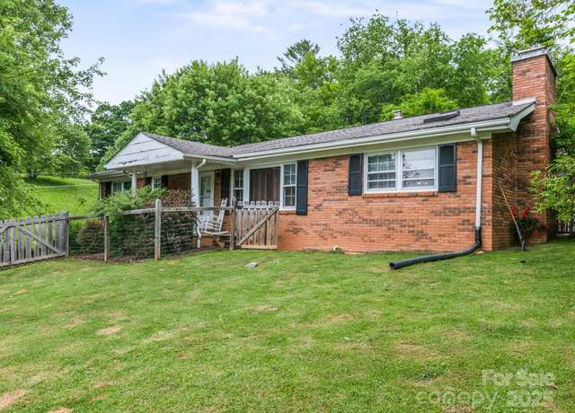 Property at 86 Hawk Haven Cv, Waynesville, NC 28786, 3 beds, 2 baths