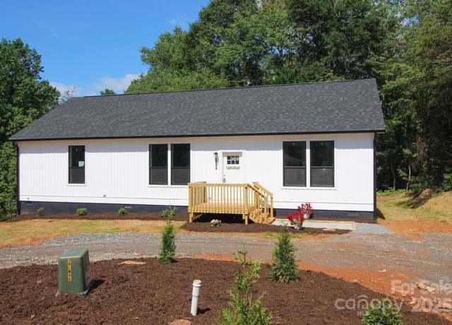 Property at 3119 Peaceful Meadows Dr, Morganton, NC 28655, 3 beds, 2 baths