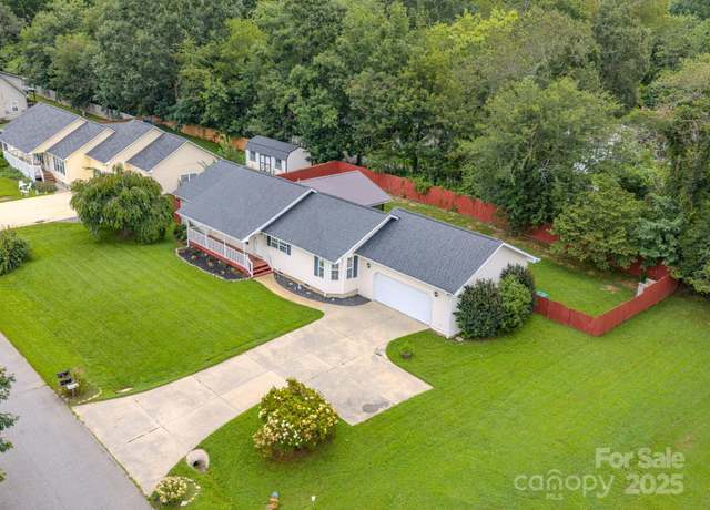 Property at 45 Eden Glen Rd, Black Mountain, NC 28711, 3 beds, 2 baths