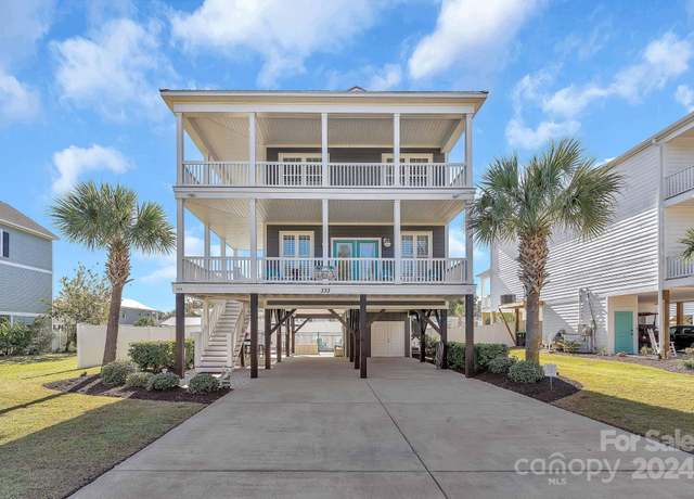 Property at 333 Calhoun Dr, Garden City, SC 29576, 4 beds, 3.5 baths