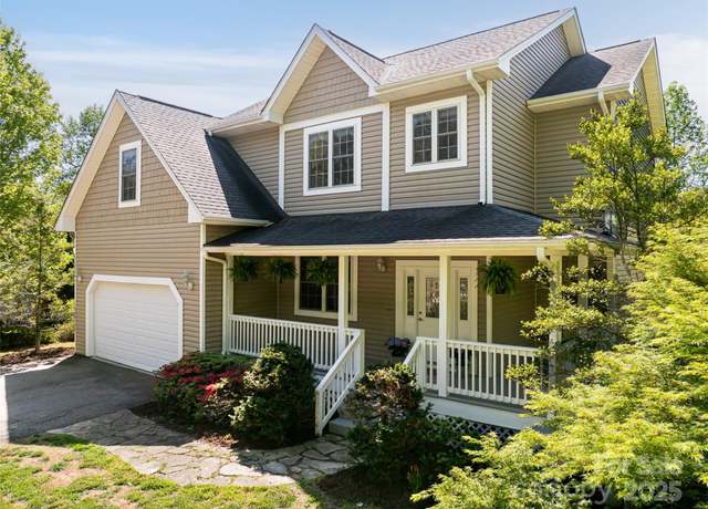 Property at 18 Arbor Meadow Ln, Asheville, NC 28805, 3 beds, 3 baths