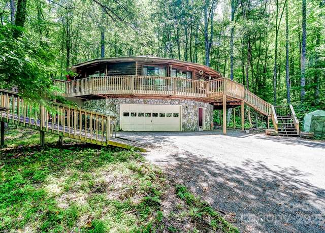 Property at 1119 Brandywine Rd, Waynesville, NC 28786, 2 beds, 3.5 baths