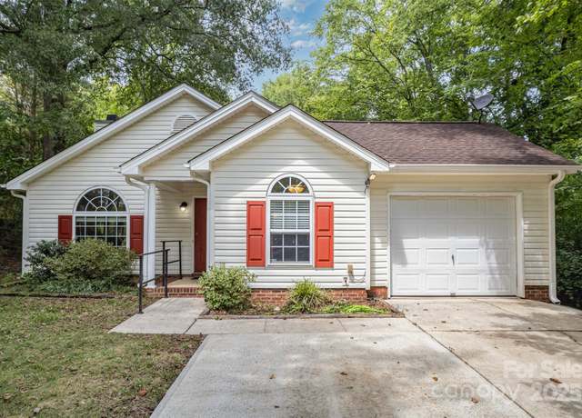Property at 7216 Flodden Field Ct, Charlotte, NC 28217, 3 beds, 2 baths