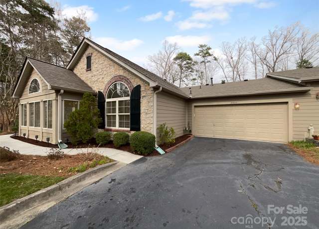 Property at 2905 Polo View Ln, Matthews, NC 28105, 2 beds, 2 baths