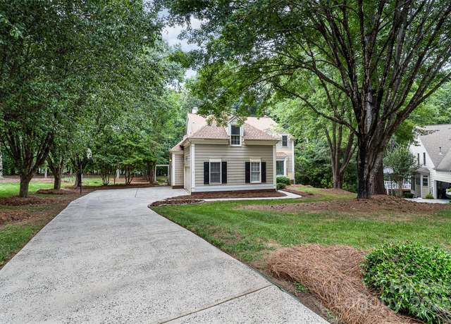 Property at 4716 Heatherton Pl, Charlotte, NC 28270, 4 beds, 2.5 baths