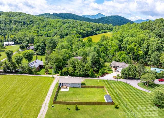 Property at 21 Brown Trout Trl, Candler, NC 28715, 3 beds, 2 baths