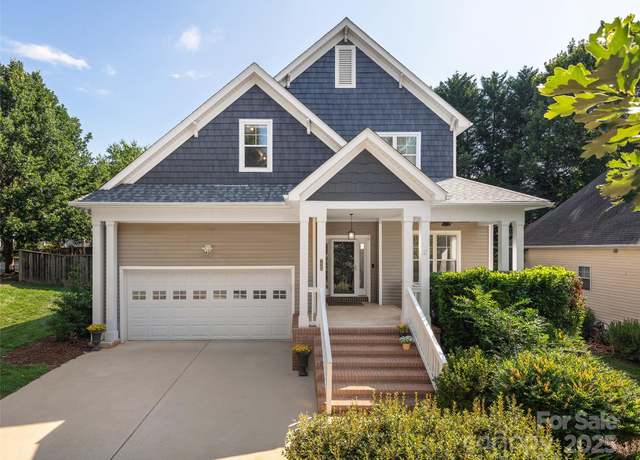 Property at 1349 Heathbrook Cir, Asheville, NC 28803, 4 beds, 2.5 baths