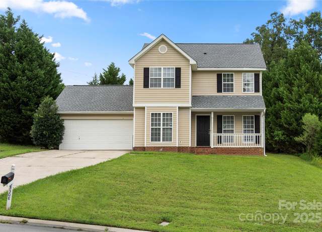 Property at 3308 Oberlin Ln, Charlotte, NC 28262, 3 beds, 2.5 baths