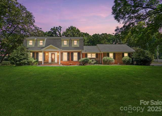 Property at 9551 Hitchgate Dr, Mint Hill, NC 28227, 4 beds, 3.5 baths